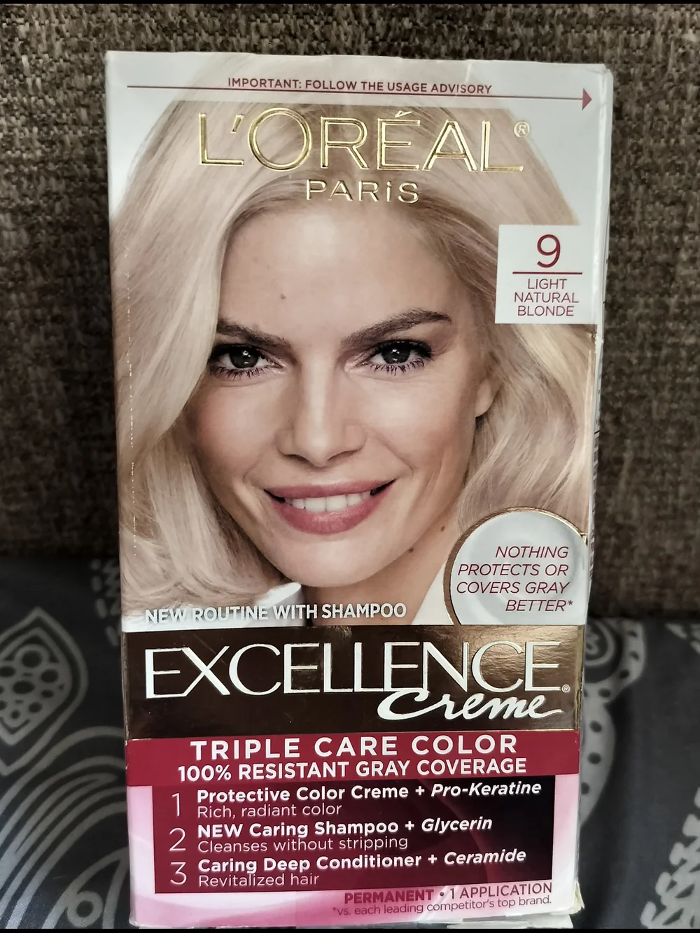 L'Oréal Excellence Creme - Light Natural Blonde (9)